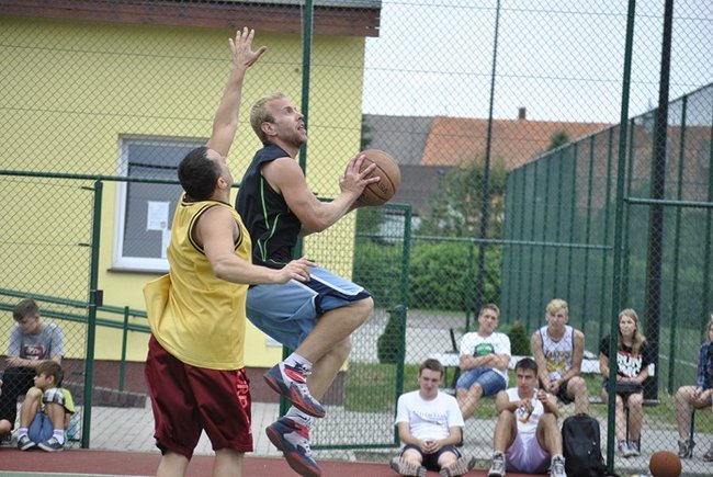 Uliczna koszykówka w Pogorzeli ? zdjęcia