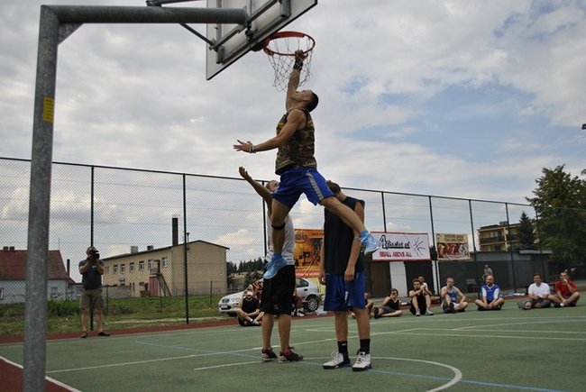 Uliczna koszykówka w Pogorzeli ? zdjęcia