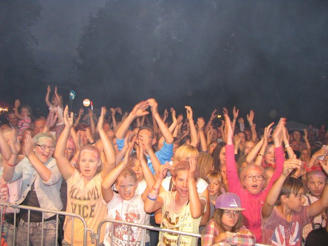 Szalona impreza z gwiazdami - zdjęcia