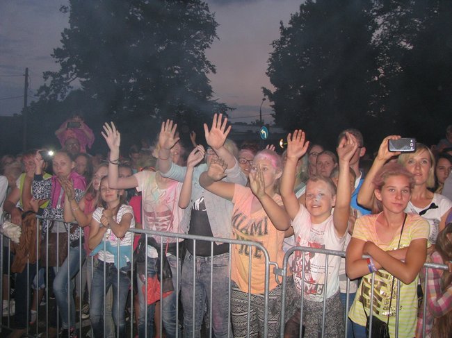 Szalona impreza z gwiazdami - zdjęcia