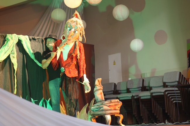 Przedstawienie z niezwykłymi aktorami - zdjęcia