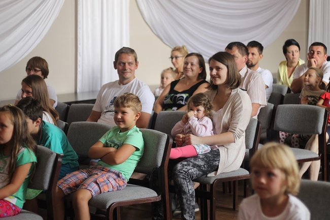 Przedstawienie z niezwykłymi aktorami - zdjęcia