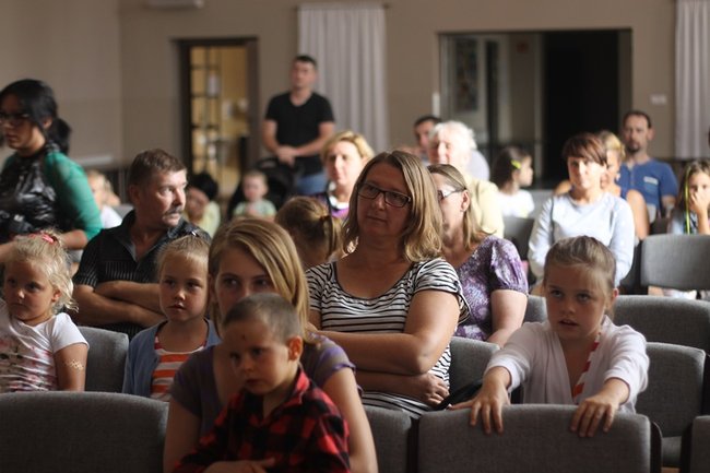 Przedstawienie z niezwykłymi aktorami - zdjęcia