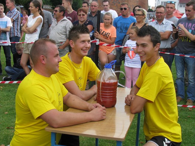 Fortuna toczyła się... pomidorem - zdjęcia