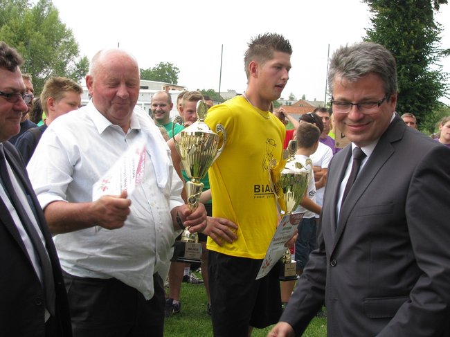 Fortuna toczyła się... pomidorem - zdjęcia