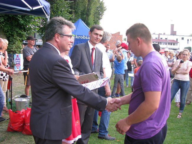 Fortuna toczyła się... pomidorem - zdjęcia