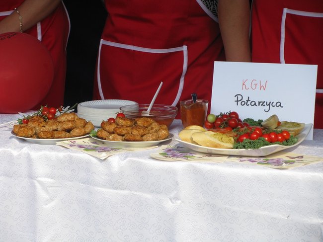 Fortuna toczyła się... pomidorem - zdjęcia