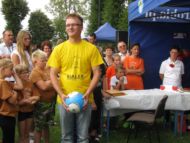 Fortuna toczyła się... pomidorem - zdjęcia