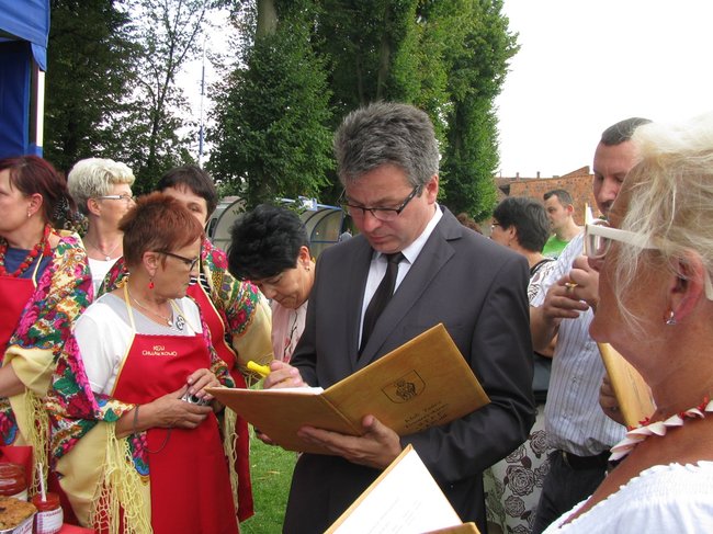 Fortuna toczyła się... pomidorem - zdjęcia