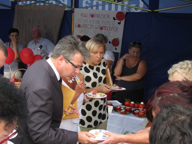 Fortuna toczyła się... pomidorem - zdjęcia