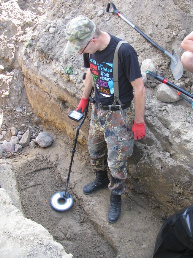 Ludzkie kości w centrum wioski - zdjęcia