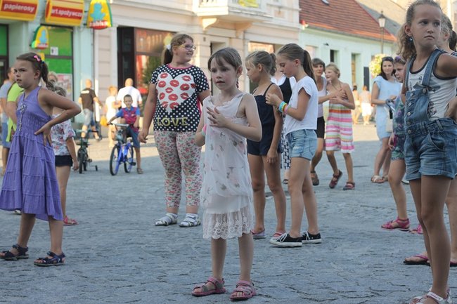 Afrykańskie rytmy na rynku - zdjęcia