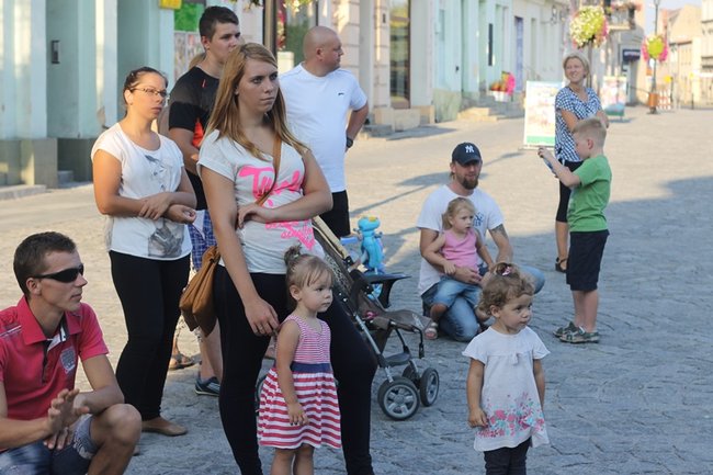 Afrykańskie rytmy na rynku - zdjęcia