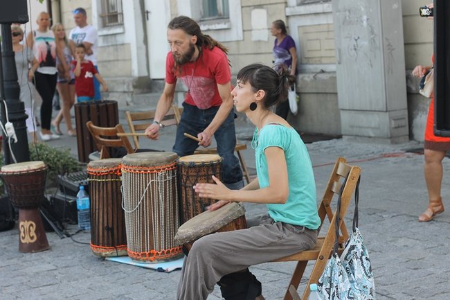 Afrykańskie rytmy na rynku - zdjęcia