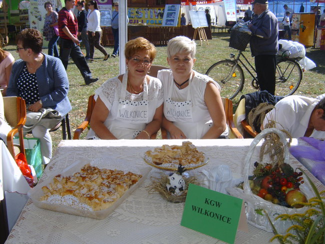 Posmakowali pyszności i dobrej zabawy - zdjęcia