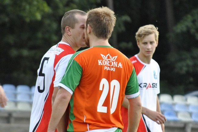 Korona nie zwalnia tempa ? zdjęcia