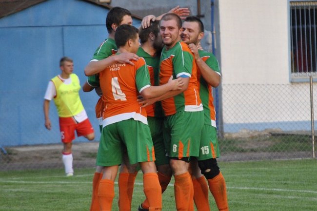 Korona nie zwalnia tempa ? zdjęcia