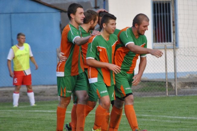 Korona nie zwalnia tempa ? zdjęcia