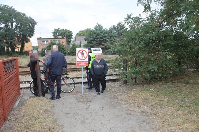 Zginął przechodząc przez tory - zdjęcia