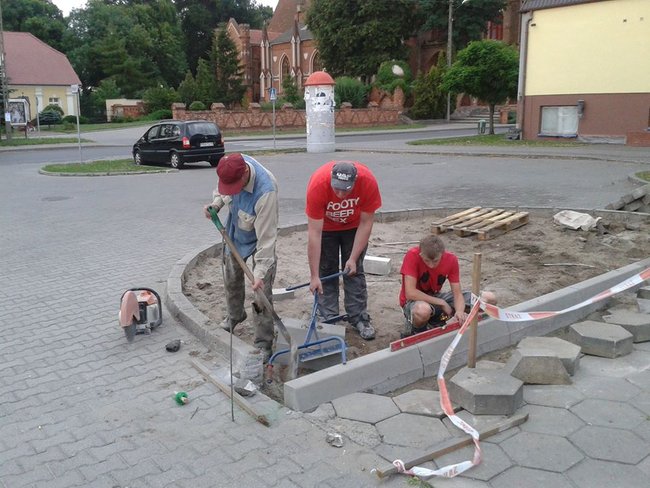 Strażacy uczą, bawią i... pracują - zdjęcia