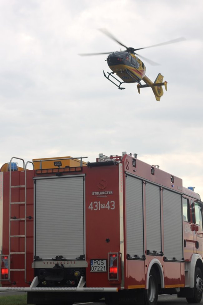 Motocyklista w ciężkim stanie - zdjęcia