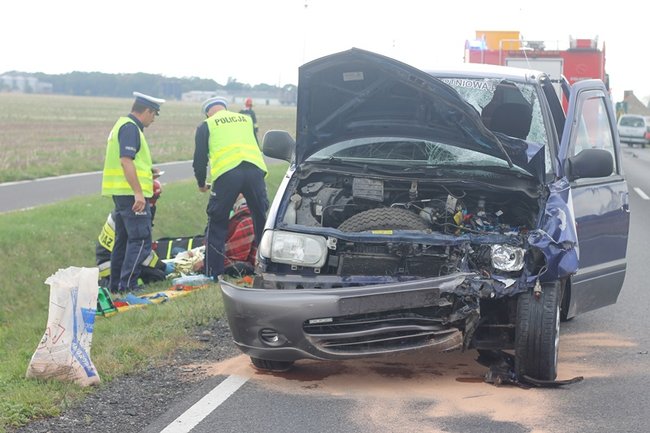 Motocyklista w ciężkim stanie - zdjęcia