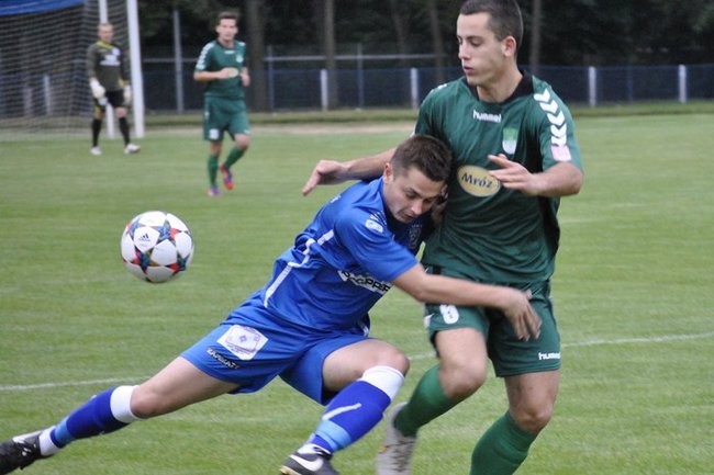 Piękna bramka zadecydowała o wyniku derbów ? zdjęcia