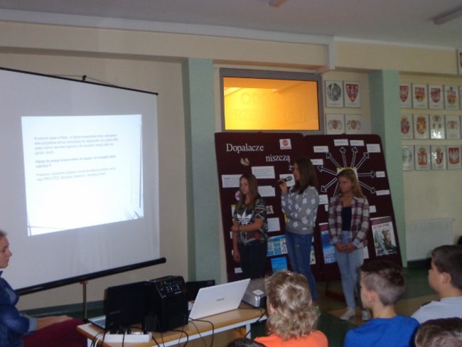 Dopalacze niszczą życie - zdjęcia