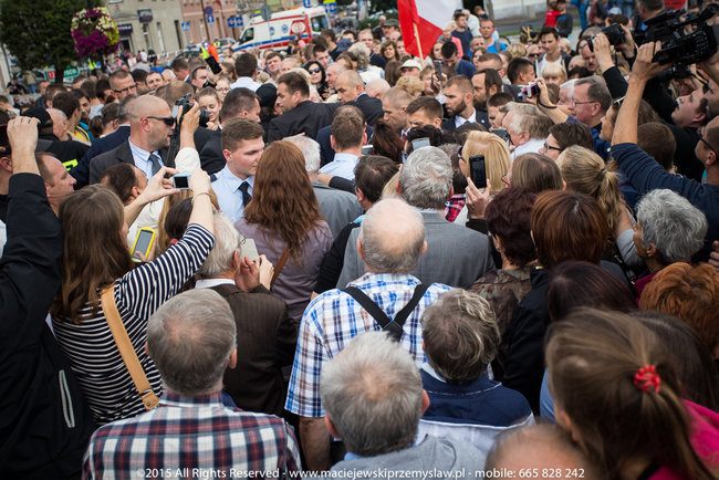 Tłum powitał prezydenta - fotorelacja