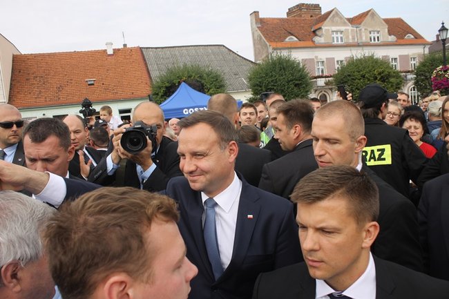 Tłum powitał prezydenta - fotorelacja