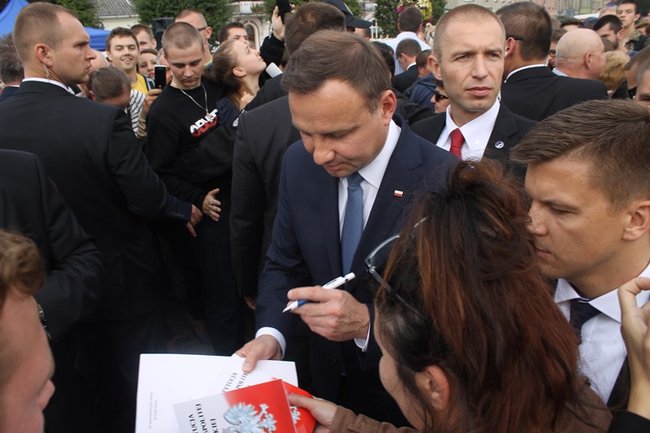 Tłum powitał prezydenta - fotorelacja