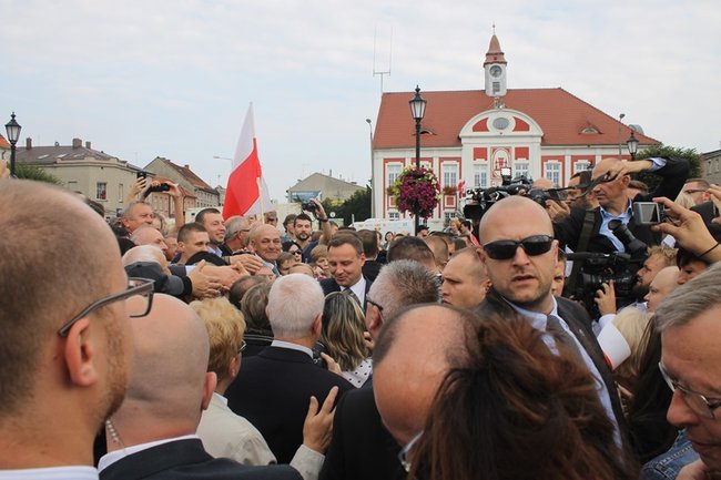 Tłum powitał prezydenta - fotorelacja