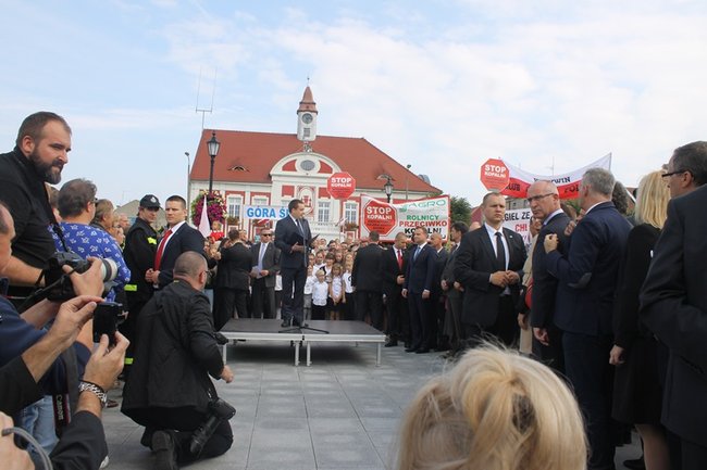 Tłum powitał prezydenta - fotorelacja