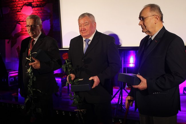 Sukces zawdzięczają ludziom - zdjęcia