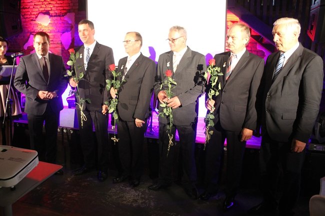 Sukces zawdzięczają ludziom - zdjęcia