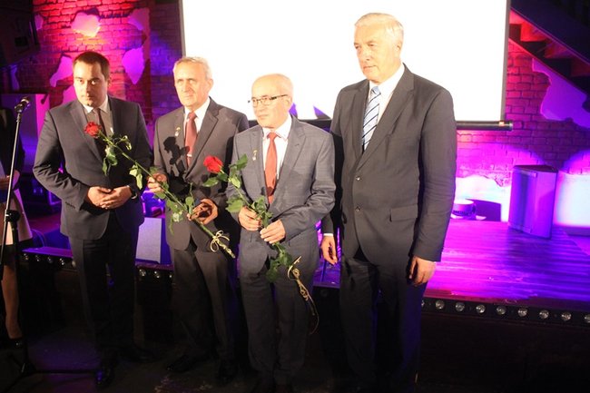 Sukces zawdzięczają ludziom - zdjęcia