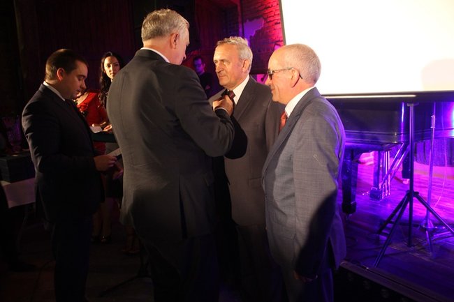 Sukces zawdzięczają ludziom - zdjęcia