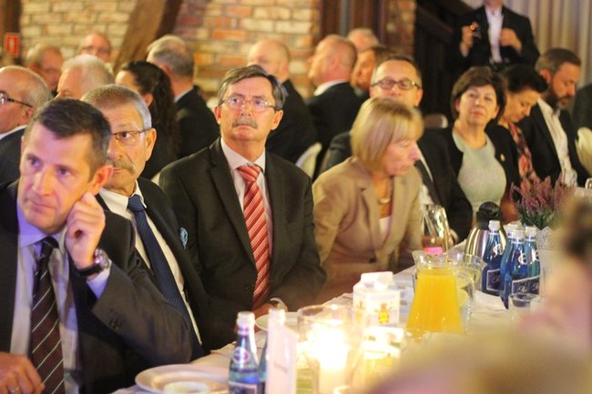 Sukces zawdzięczają ludziom - zdjęcia