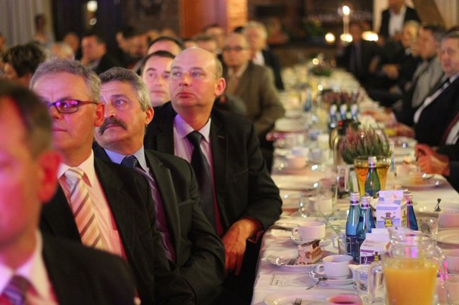 Sukces zawdzięczają ludziom - zdjęcia