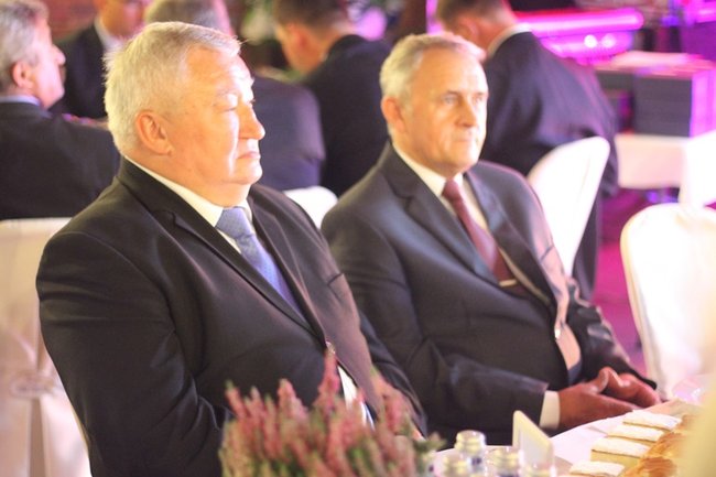 Sukces zawdzięczają ludziom - zdjęcia