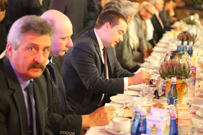 Sukces zawdzięczają ludziom - zdjęcia