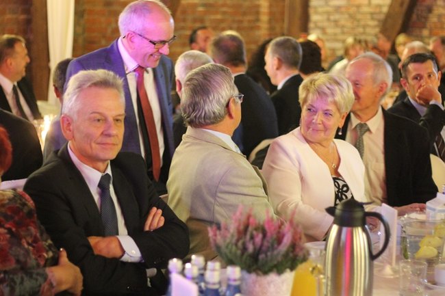 Sukces zawdzięczają ludziom - zdjęcia