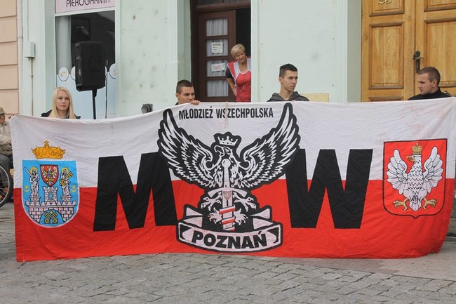 Manifestacja na gostyńskim rynku - zdjęcia