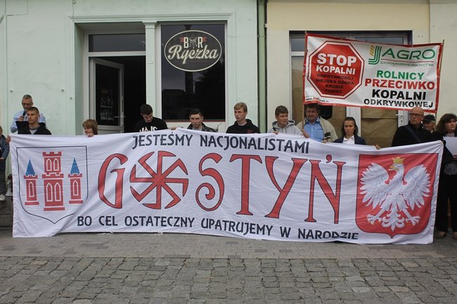 Manifestacja na gostyńskim rynku - zdjęcia