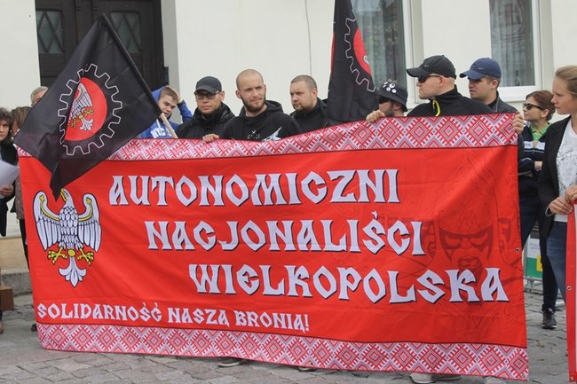 Manifestacja na gostyńskim rynku - zdjęcia