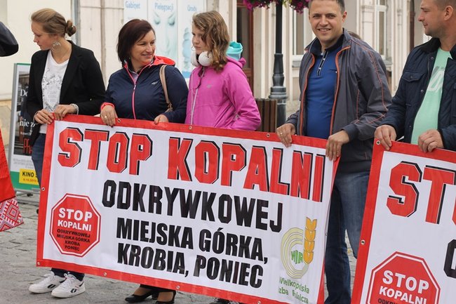 Manifestacja na gostyńskim rynku - zdjęcia