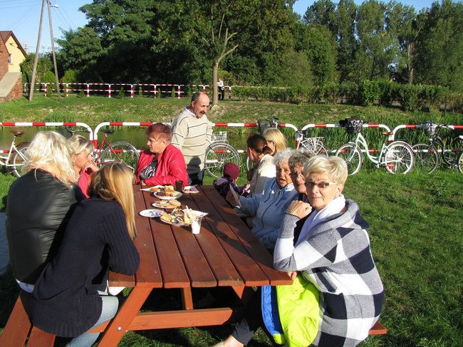 Biesiada wyszła im na zdrowie - zdjęcia