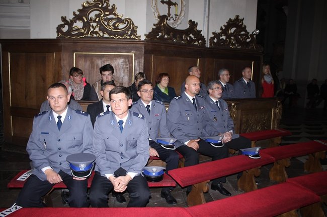 Policjanci mają kapelana - zdjęcia