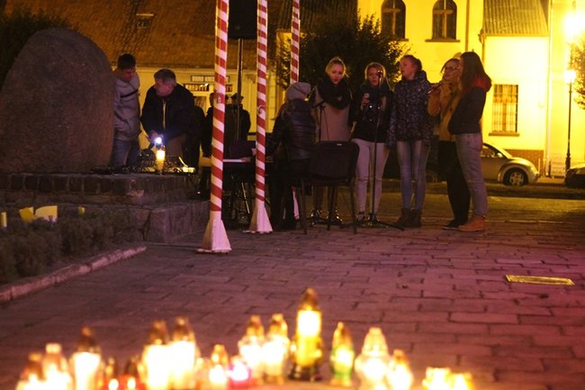 Uczcili pamięć Papieża Polaka - zdjęcia