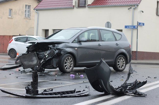 Trzy wypadki w ciągu godziny - zdjęcia
